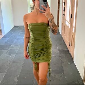 Stunning brand new cinche green strapless mini dress